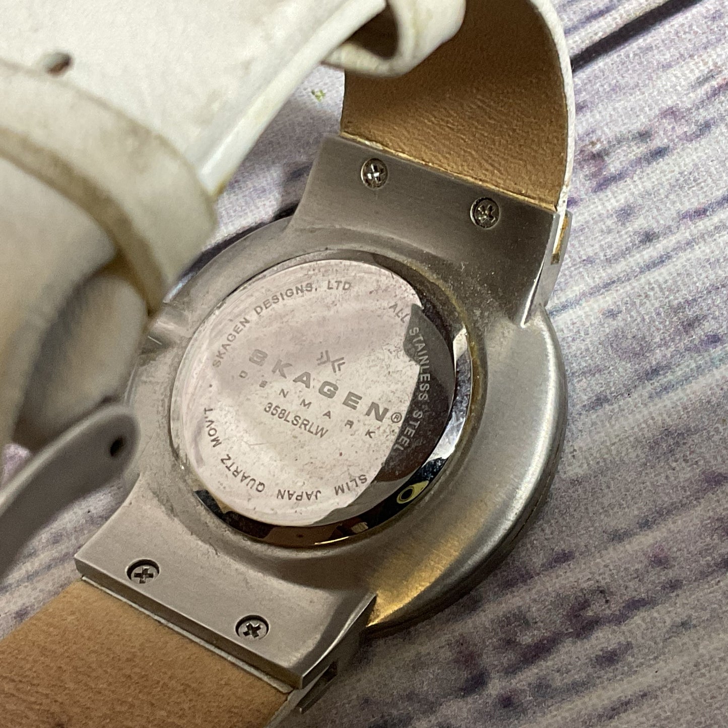 SKAGEN 358LSRLW Women's Gold Tone White Leather Band Watch