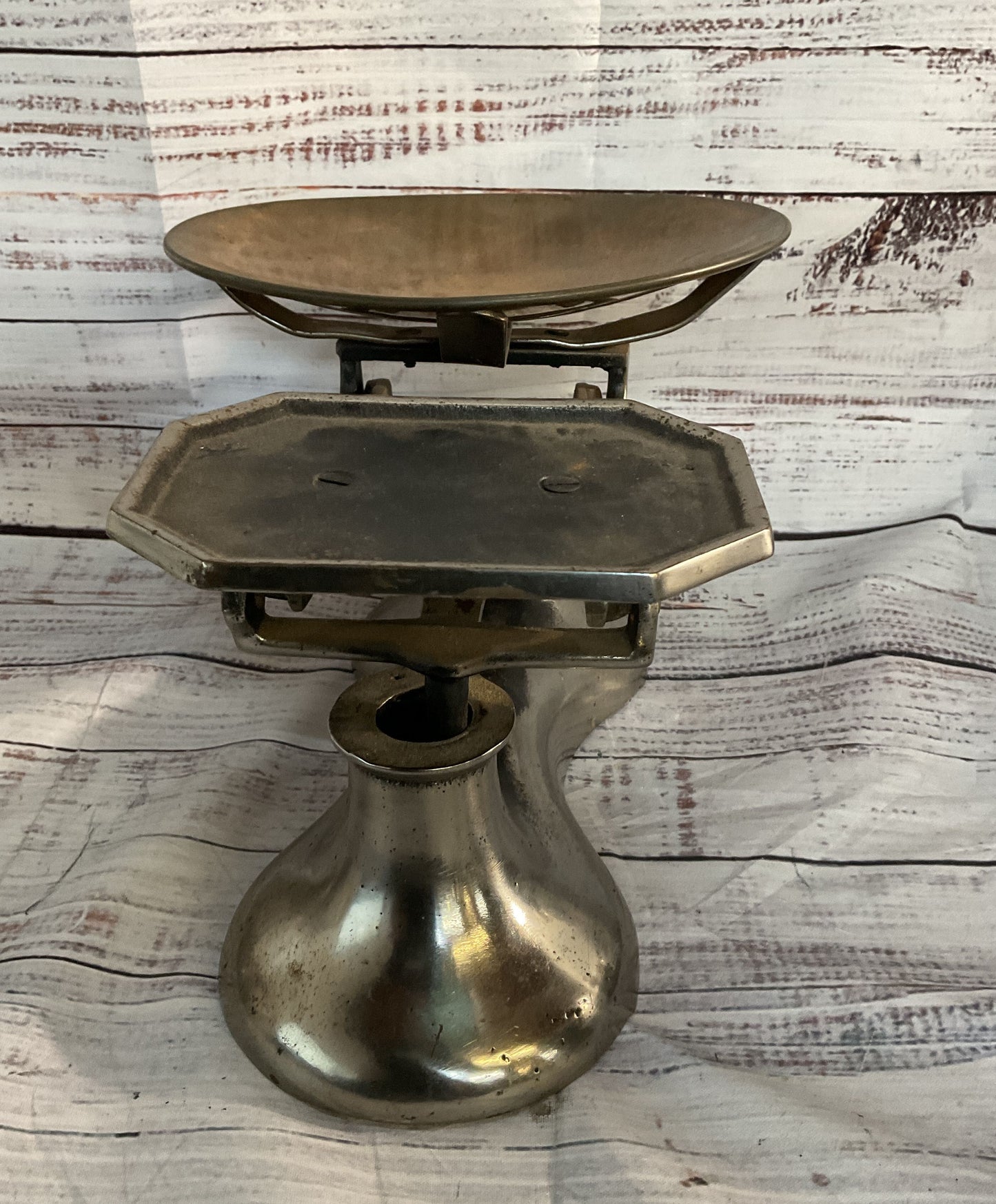 Tabletop Vintage Kitchen Scale with Weights