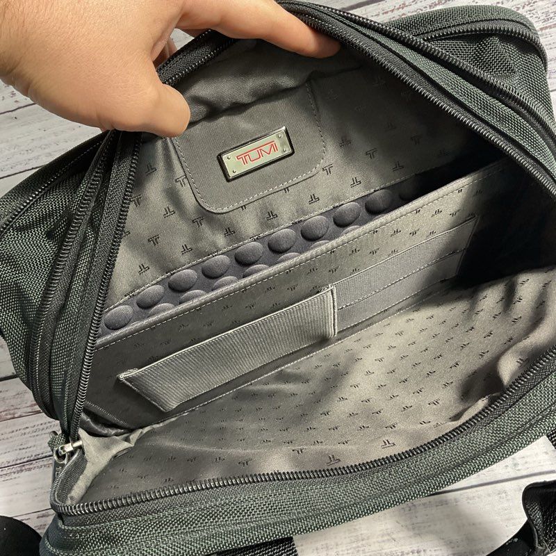 Tumi Alpha 26121D4 Black Nylon Expandable Laptop Messenger Bag Carry On