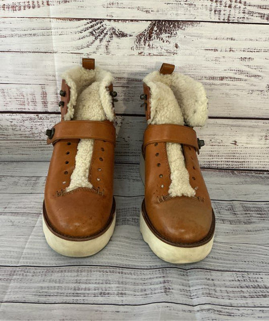 Women's Coach Brown Urban Hiker Boot Size 8.5 AS IS