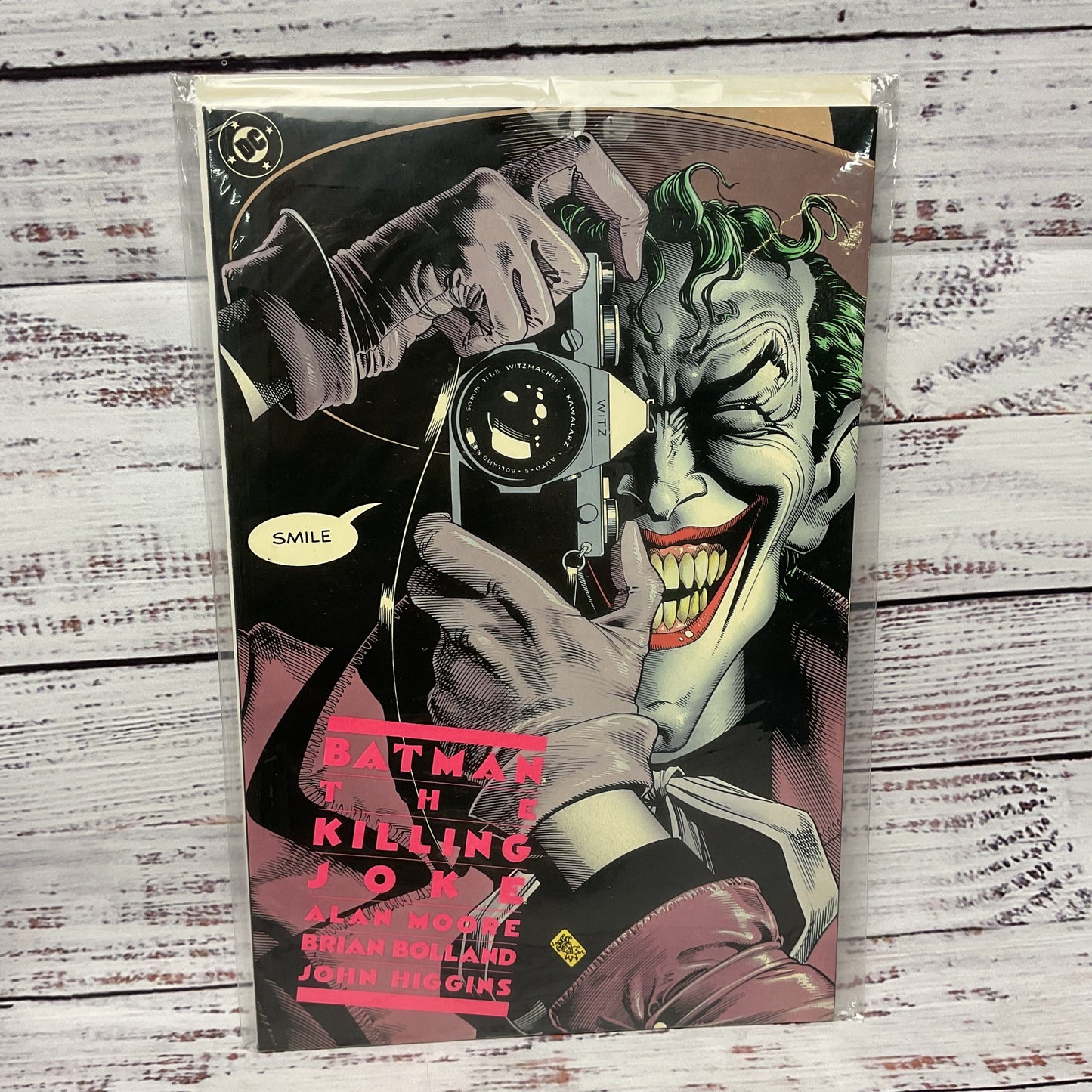Batman: The Killing Joke DC Comics 1988 2nd Printing Pink Logo Graphic Novel