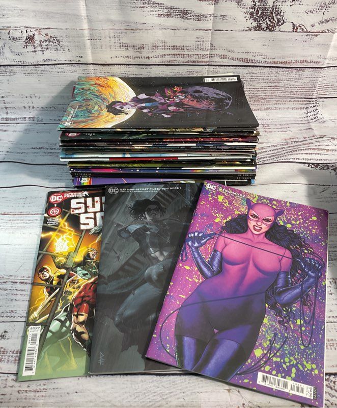 Lot Of 50+ Mix Dc Comics Flash-Shazam-Wonder Woman-Superman And More