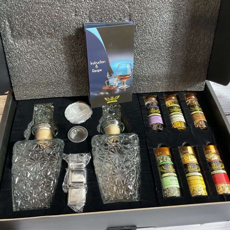 NEW WILLSCOO Alcohol Infusion Kit with Two Decanters