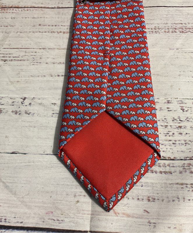 Thomas Pink Men's Red Elephant Pattern Tie Made In Italy 100% Silk