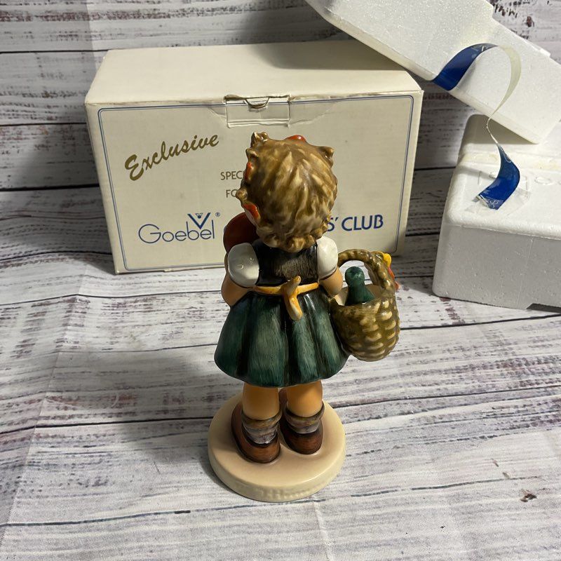 VTG Goebel Hummel German Valentine Girl Collectors Club Special Edition 1 w/ Box