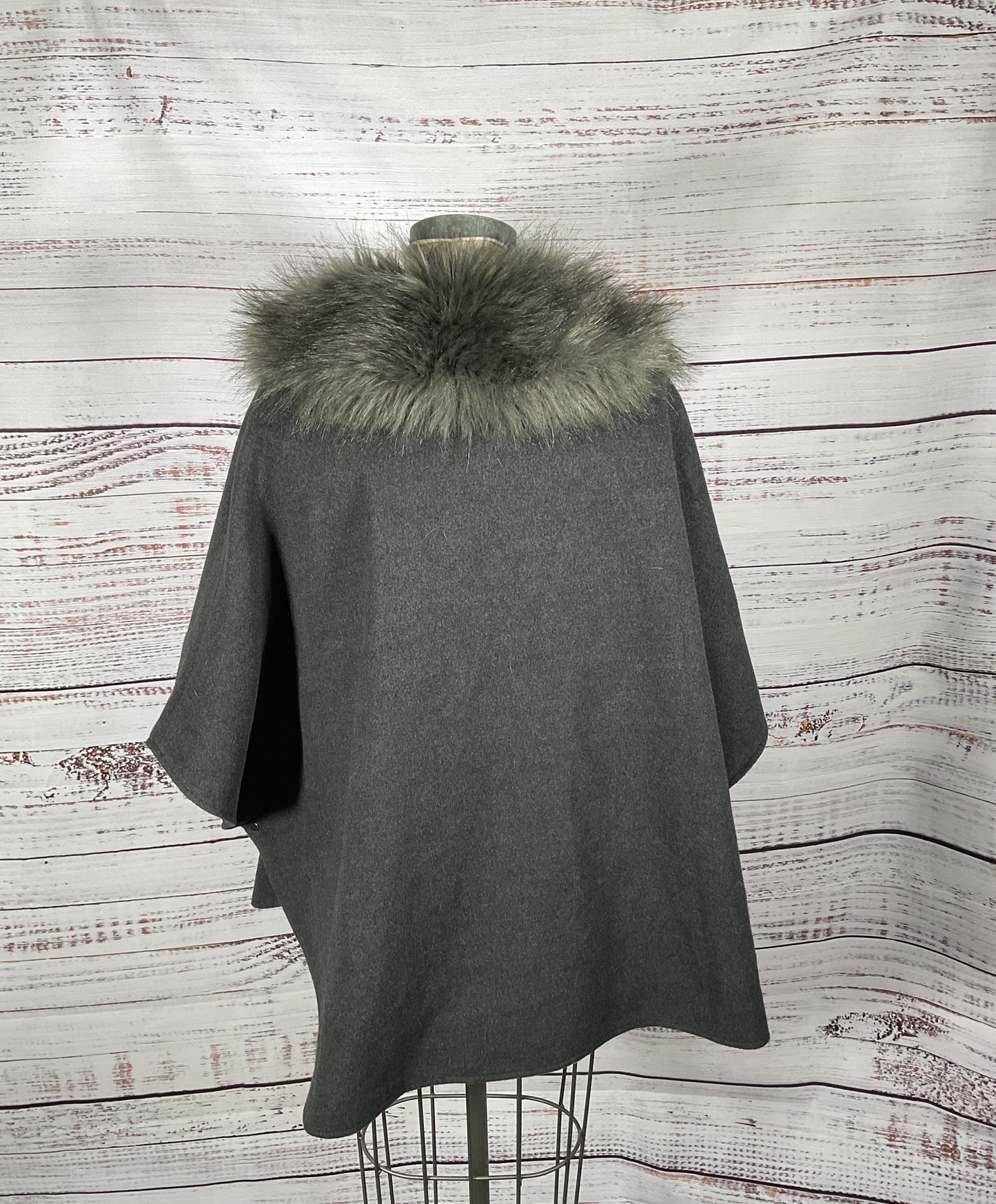 Love Token Charcoal 95% Polyester Faux Fur Lined Poncho - Size Small NWT