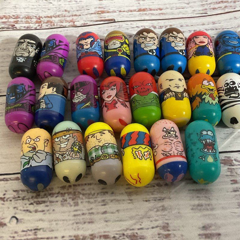 Lot of 24 Moose Toys Inc. MIGHTY BEANZ Beans