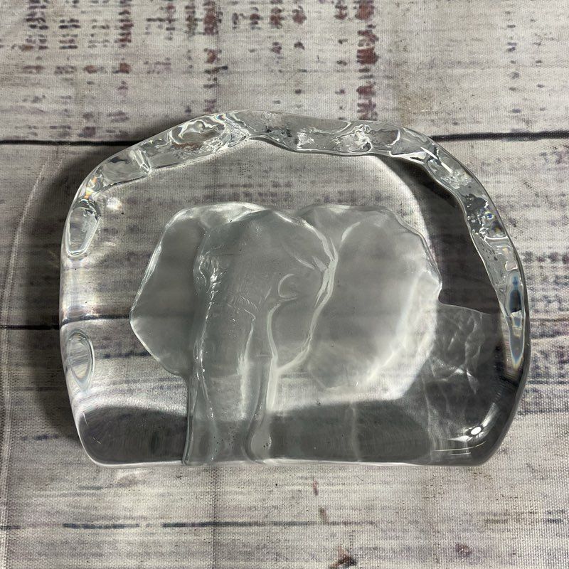 Vintage Cristal D’arques Crystal Etched Reverse Embossed Elephant 4" Paperweight