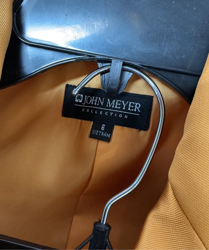 NWT John Meyer Collection 2 Pc Mustard Pant Suit Size 6 Retail $260