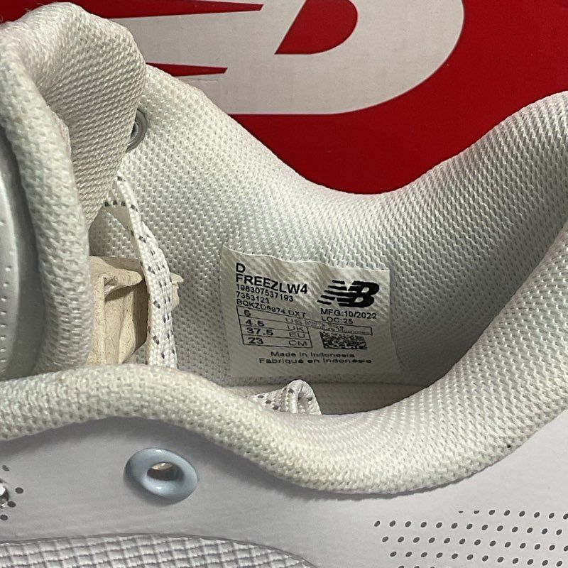 NOB New Balance FreezeLX v4 Low White Lacrosse Cleats 5 Men's/6.5 Women's