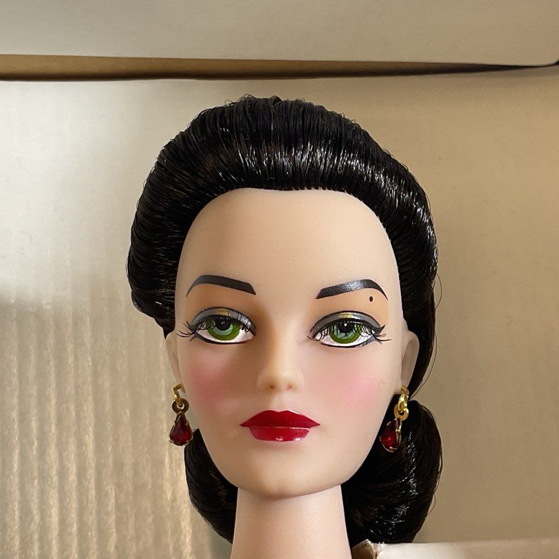 ASHTON DRAKE Galleries Madra by MEL ODOM Scarlett Temptress Porcelain Doll