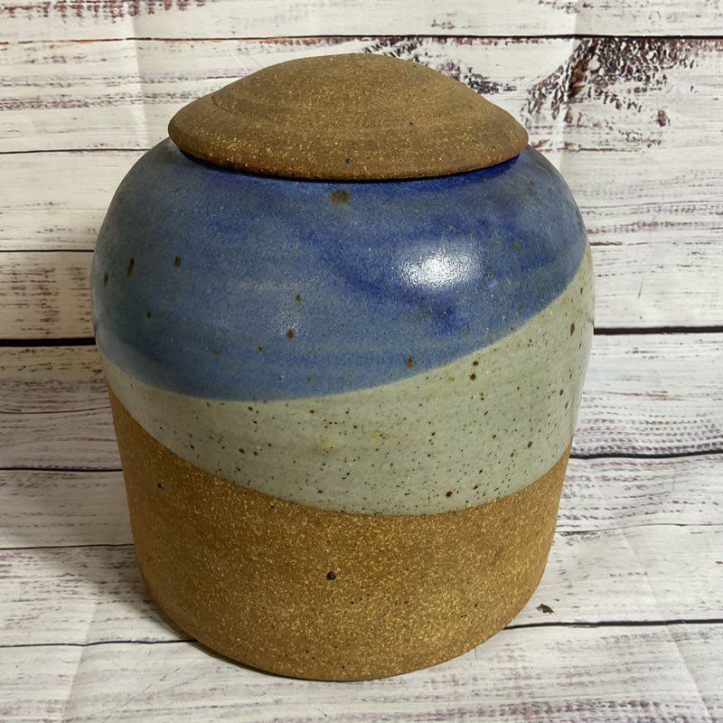VTG. Modernist BRYON TEMPLE Pottery Jar with Lid- 7.5"