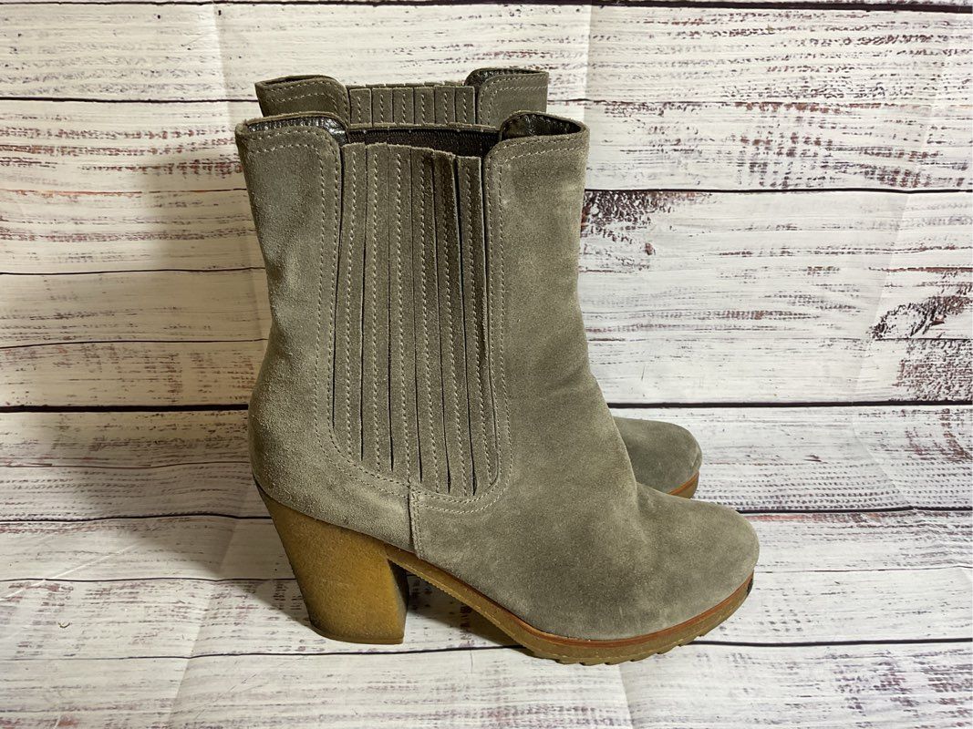 PRADA Women's Gray Suede Chelsea Boots- SZ 40