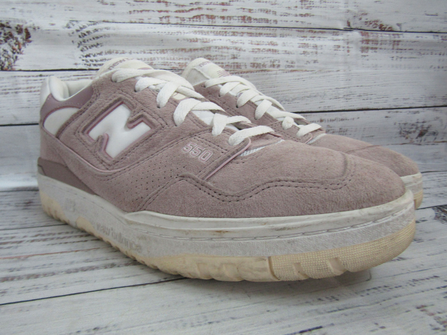 New Balance 550 Women's Lilac Chalk Suede Low Top Sneakers Size 8.5 BBW550PB