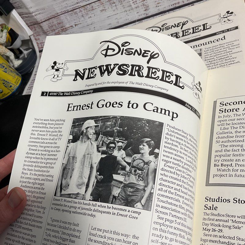 Lot Of 5 Vintage 1987 Disney Newsreel Magazines Theme Park Collectible