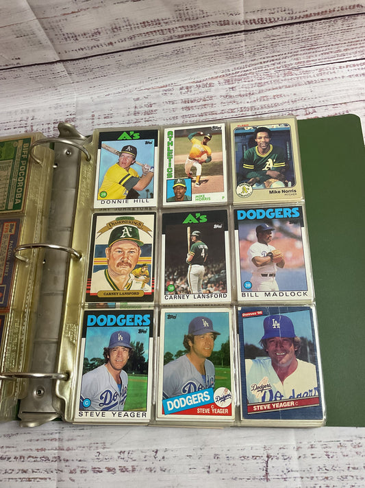 Binder Of Assorted Teams Baseball Cards 80's Fleers Topps