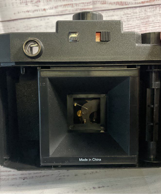 Holga 120 CFN Lightweight Fun Medium Format Camera Multi-color Flash Lomography