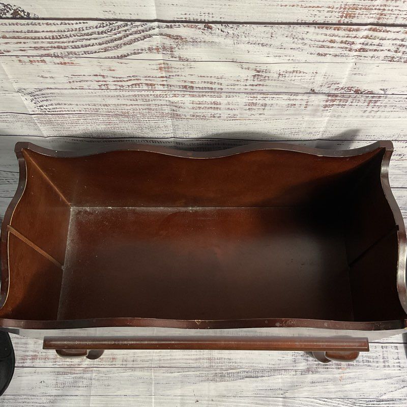 VTG. The Bombay Company Queen Anne Wooden Magazine Stand *MISSING DIVIDER*