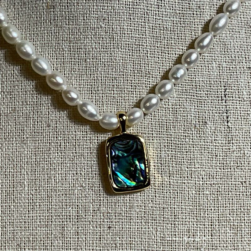 Gold Tone Abalone & Pearl 16" Necklace