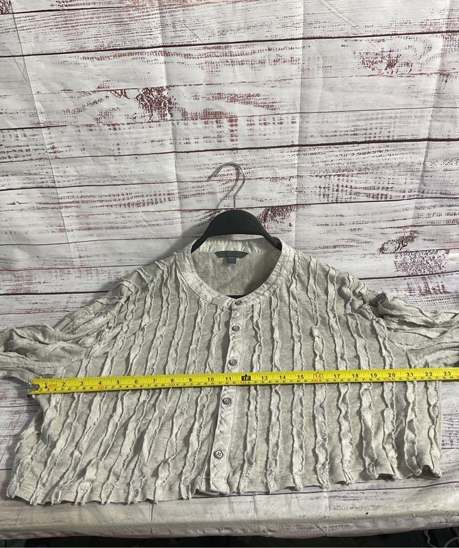 John Varvatos Crop Ruffle Stripe Button Long Sleeve Top Size L Grey