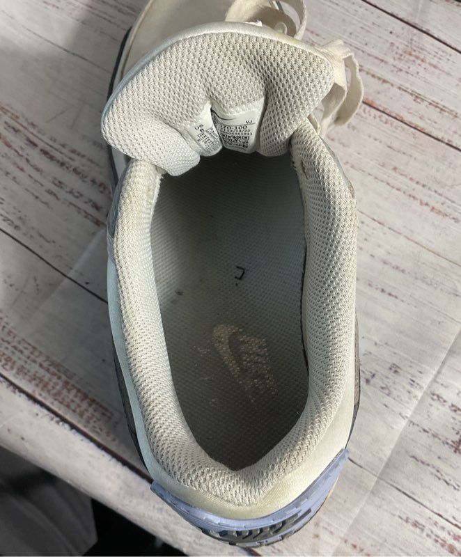 FB8570-100 Women's Nike AIR MAX 90 'WHITE WOLF GRAY PHOTON DUST' Size 8