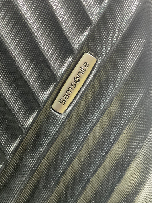 Samsonite Black Expandable Hard Shell Roller Suitcase