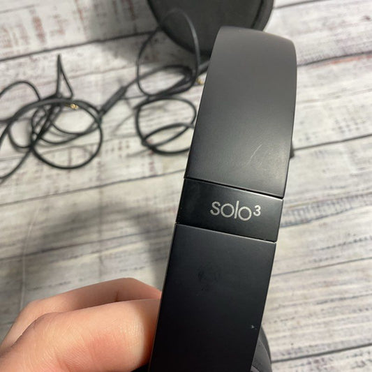 Beats by Dre Solo 3 Wireless & Wired Black On-Ear Headphones w/ Case