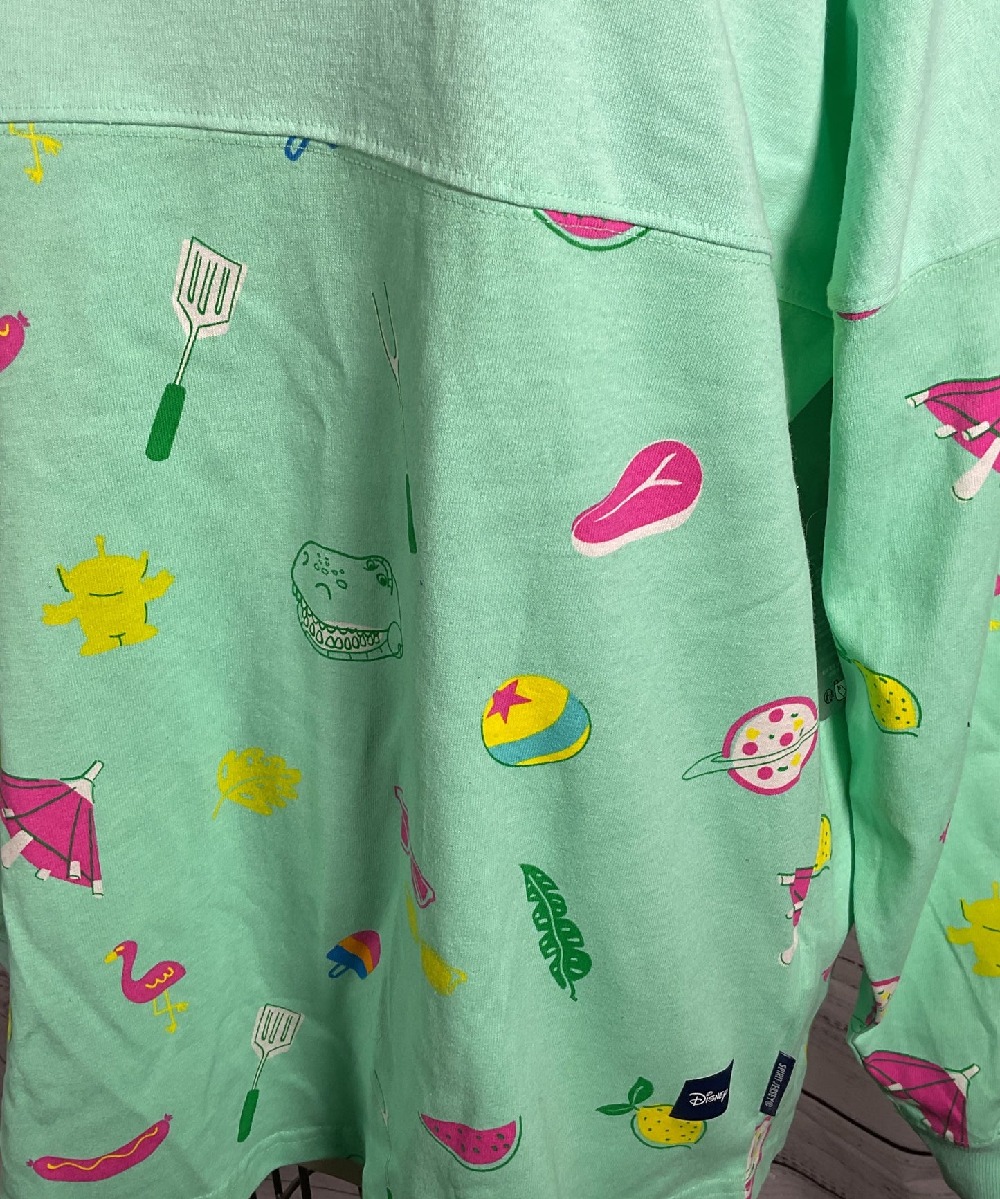 Disney Pixar Toy Story Summer Splash Chillin & Grillin Spirit Jersey Green L