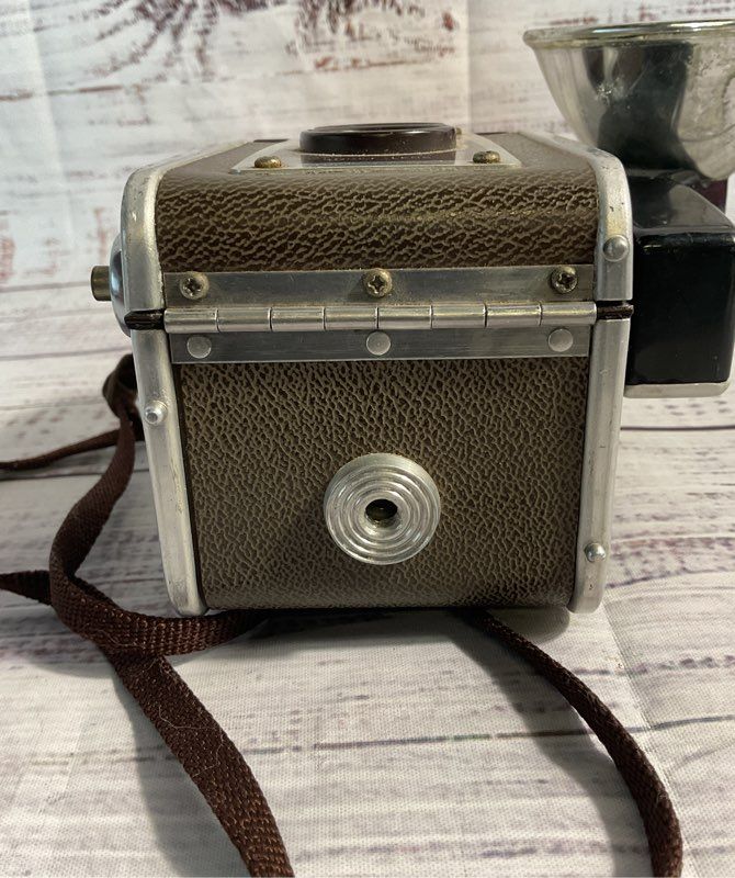 Kodak Twin Lens Reflex Duaflex IV Camera w/ Flash