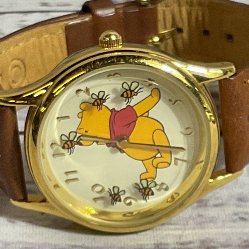 VTG. DISNEY Time Works Rotating Bees Seconds Winnie the Pooh Watch