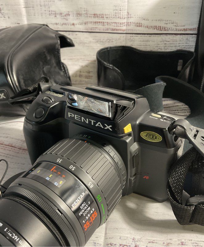 Pentax SF10 35mm Film Camera 35-135mm Lens & Pentax AF400FTZ Auto Flash