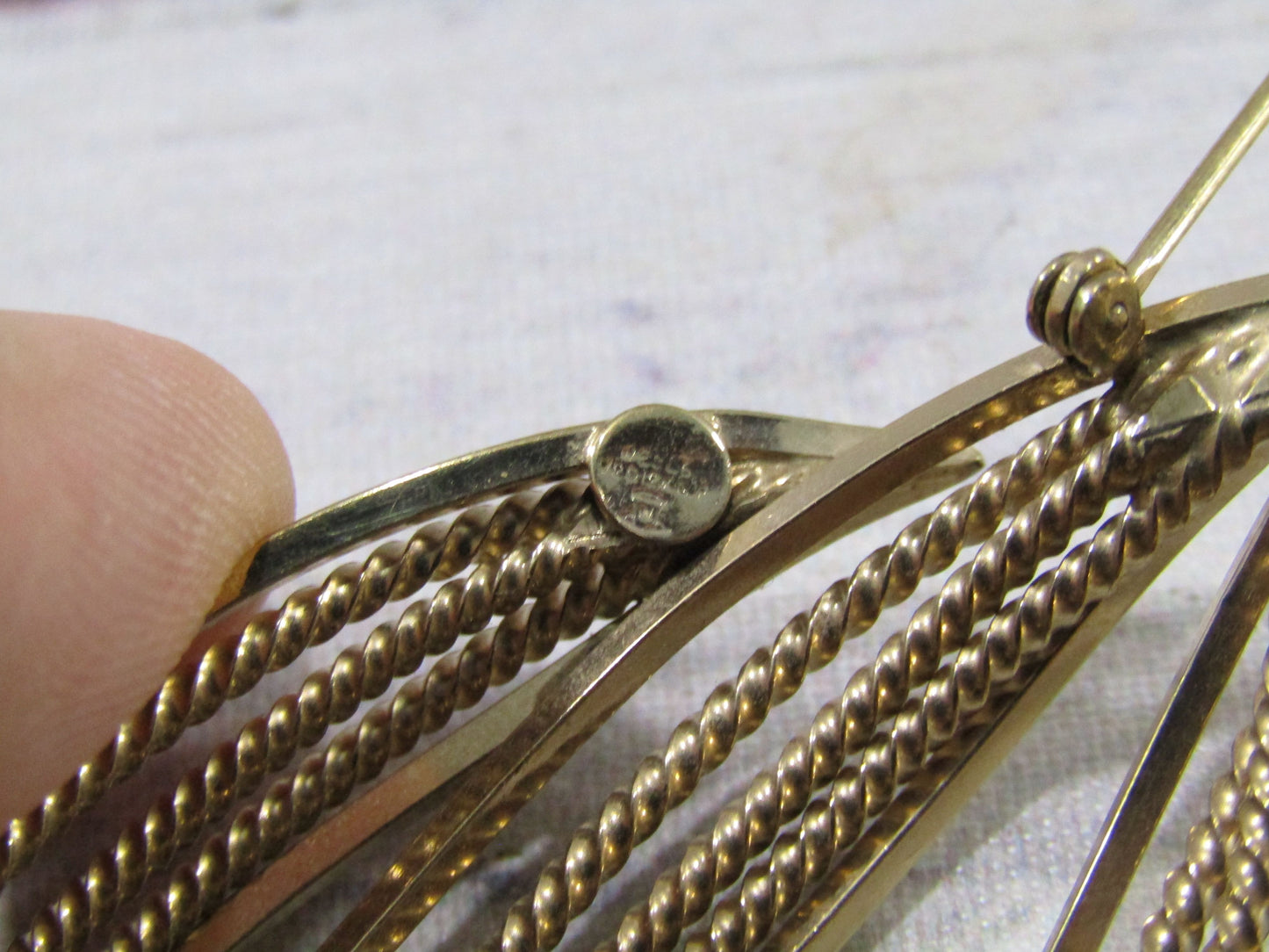 Vintage Wells Gold Filled Faux Pearl Leaf Brooch Pin