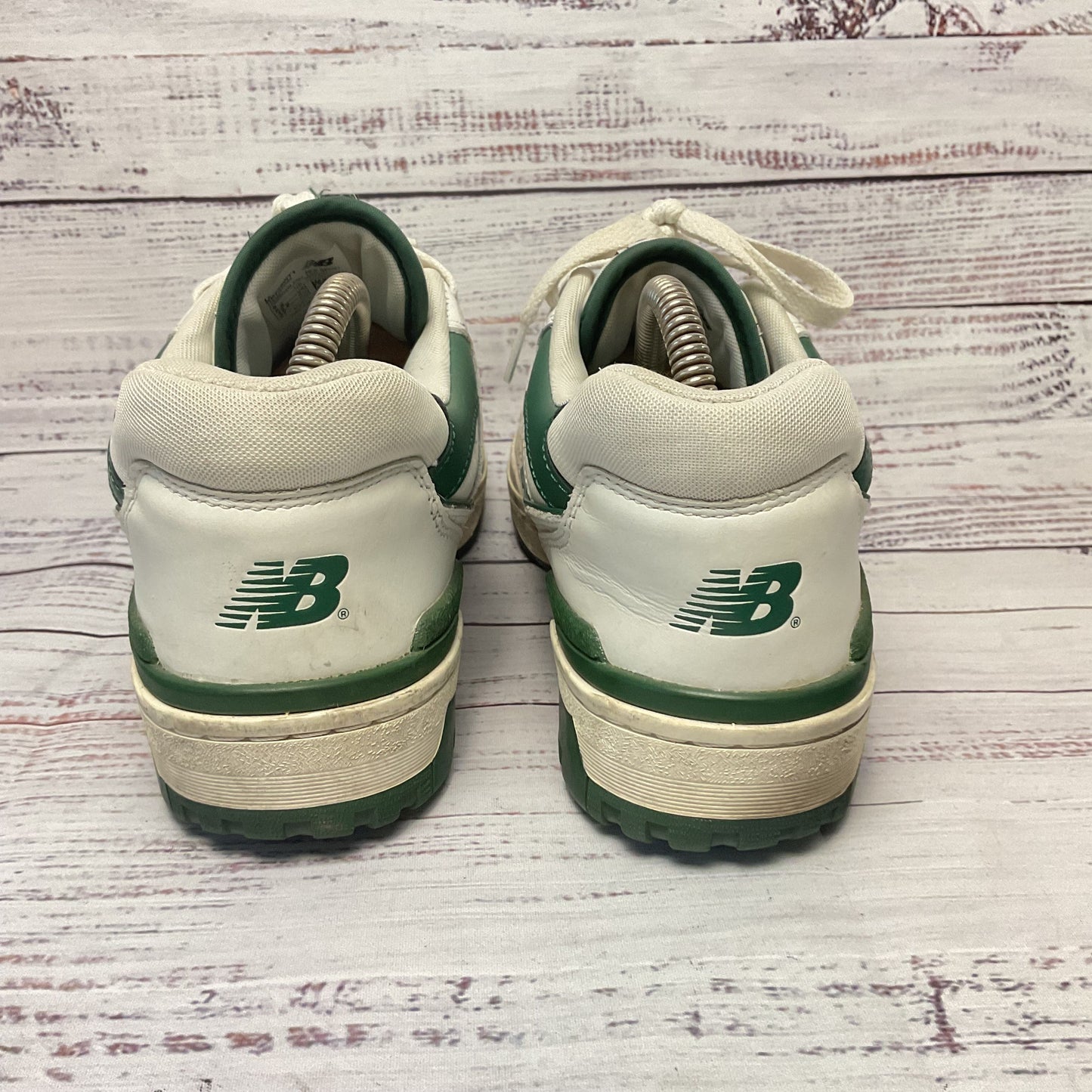 New Balance 550 Green Athletic Sneaker Shoe Women Size 9