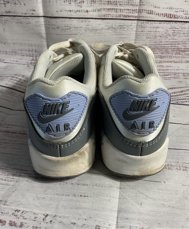 FB8570-100 Women's Nike AIR MAX 90 'WHITE WOLF GRAY PHOTON DUST' Size 8