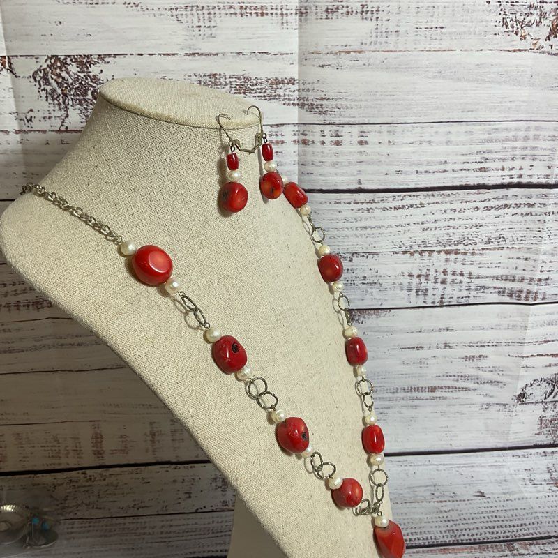 VTG. Silver Tone Chunky Coral & Pearl Necklace & Earring Set