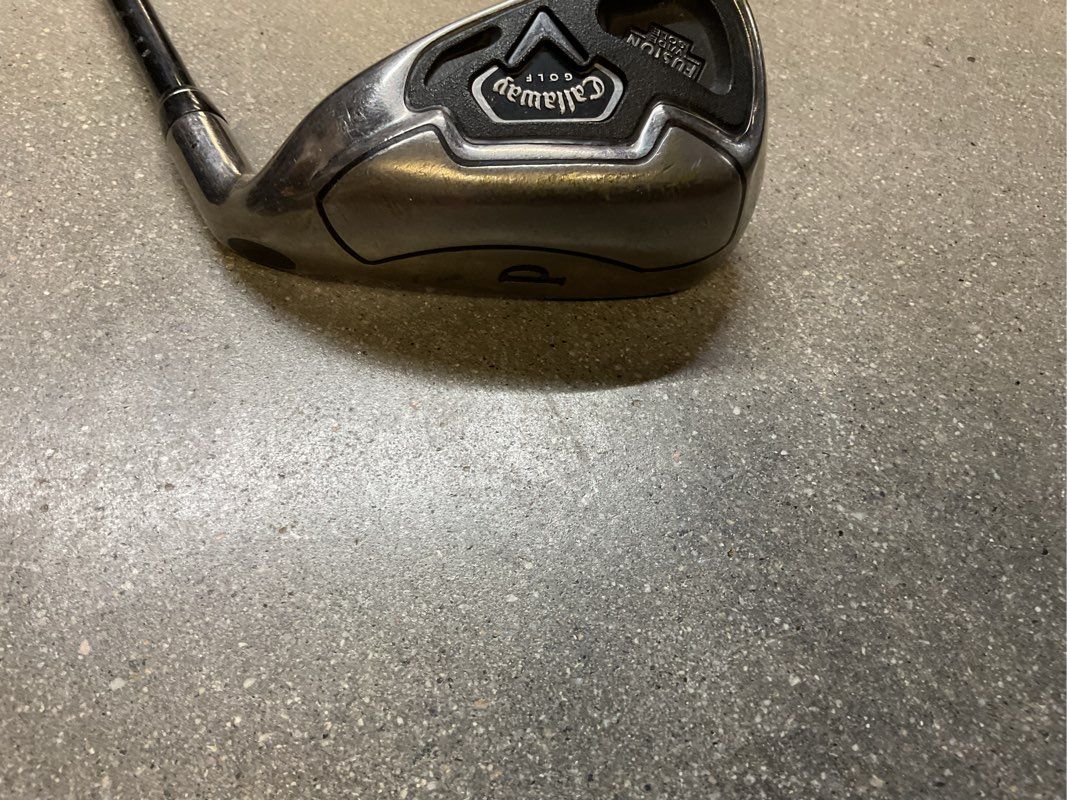 CALLAWAY Fusion Wide Sole Pitching Wedge Light Flex Shaft -RH