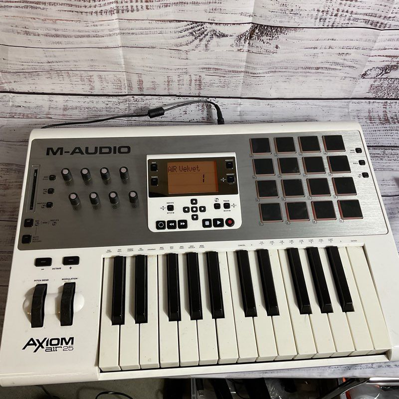 M-AUDIO Axiom Air 25 Key MIDI Controller (NO POWER CORD)