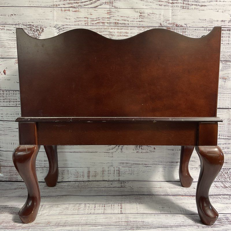 VTG. The Bombay Company Queen Anne Wooden Magazine Stand *MISSING DIVIDER*