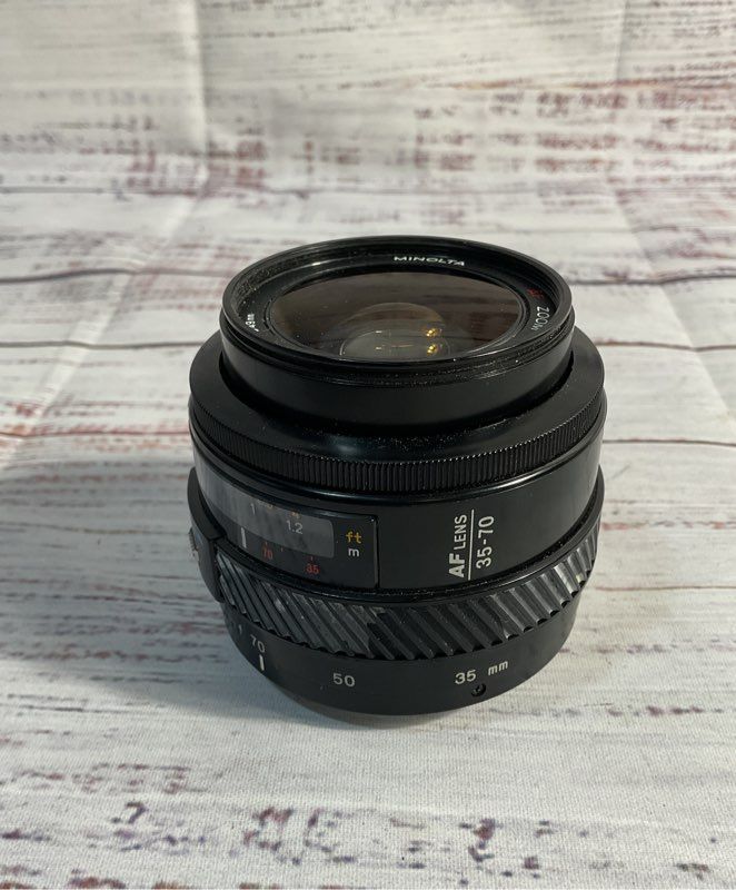 Minolta Maxxum AF Zoom 35-70mm 1:4 (22) With Pouch Bag