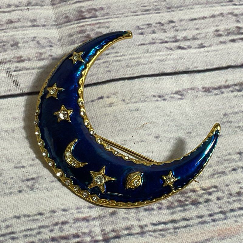 VTG. Gold Tone Celestial Enamel & Rhinestone Crest Moon Brooch- 2.25"