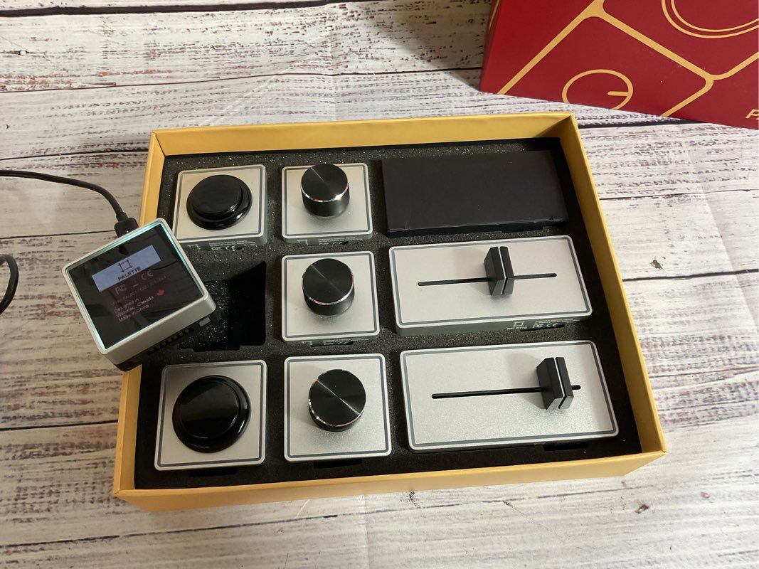 PALETTE Expert Kit Tactile Universal Editing Remote Control Modules Set