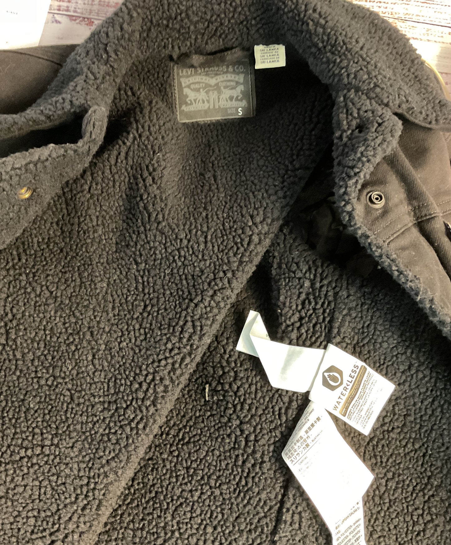 Women's Levis Trucker Black Jacket with fleece lining Size S