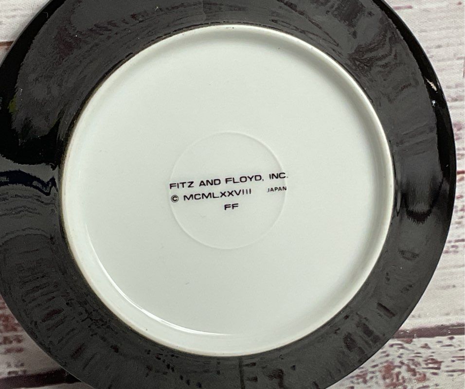 Fitz and Floyd Set 4 Coffee Mugs 3 Saucers Black