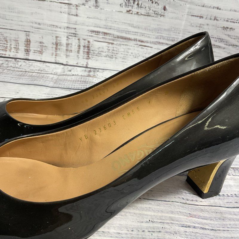Salvatore Ferragamo Tamina Greenish Gray Patent Leather Pump Heel Women's 7 US