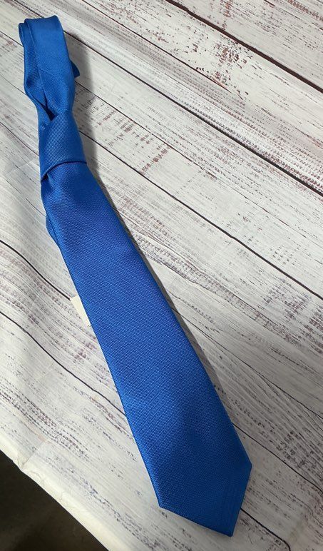 NWT Men's Tommy Hilfiger Royal Blue Tie Retail $69