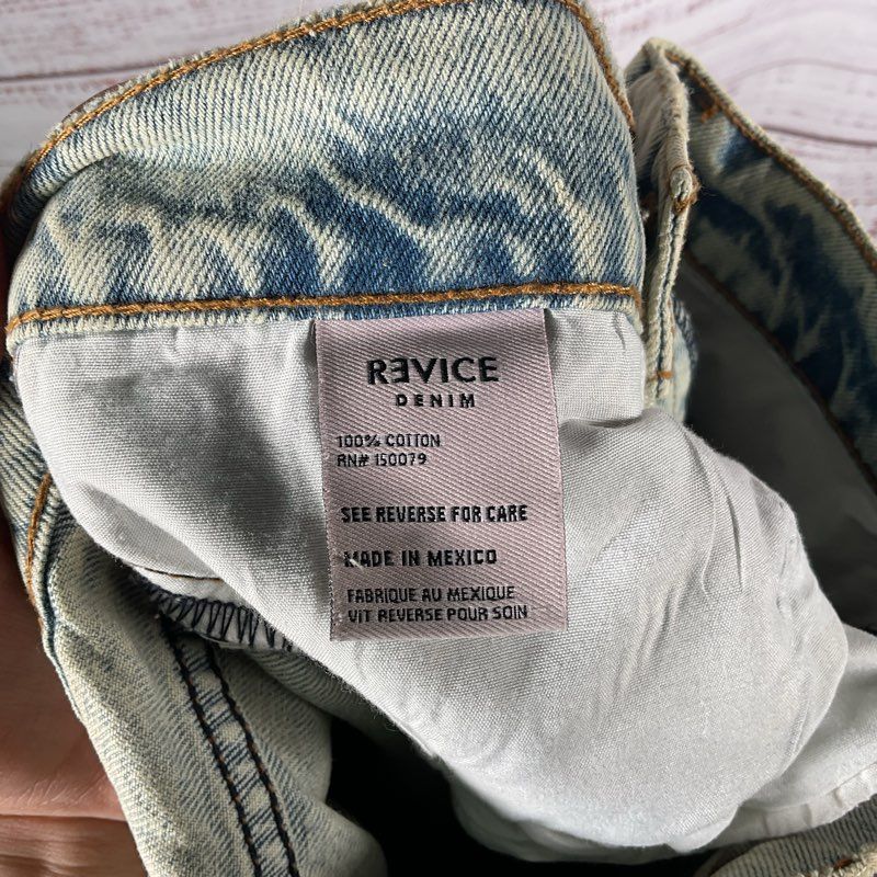 NWT Revice Oversized Shai Town Wash Denim Jeans - Size 29