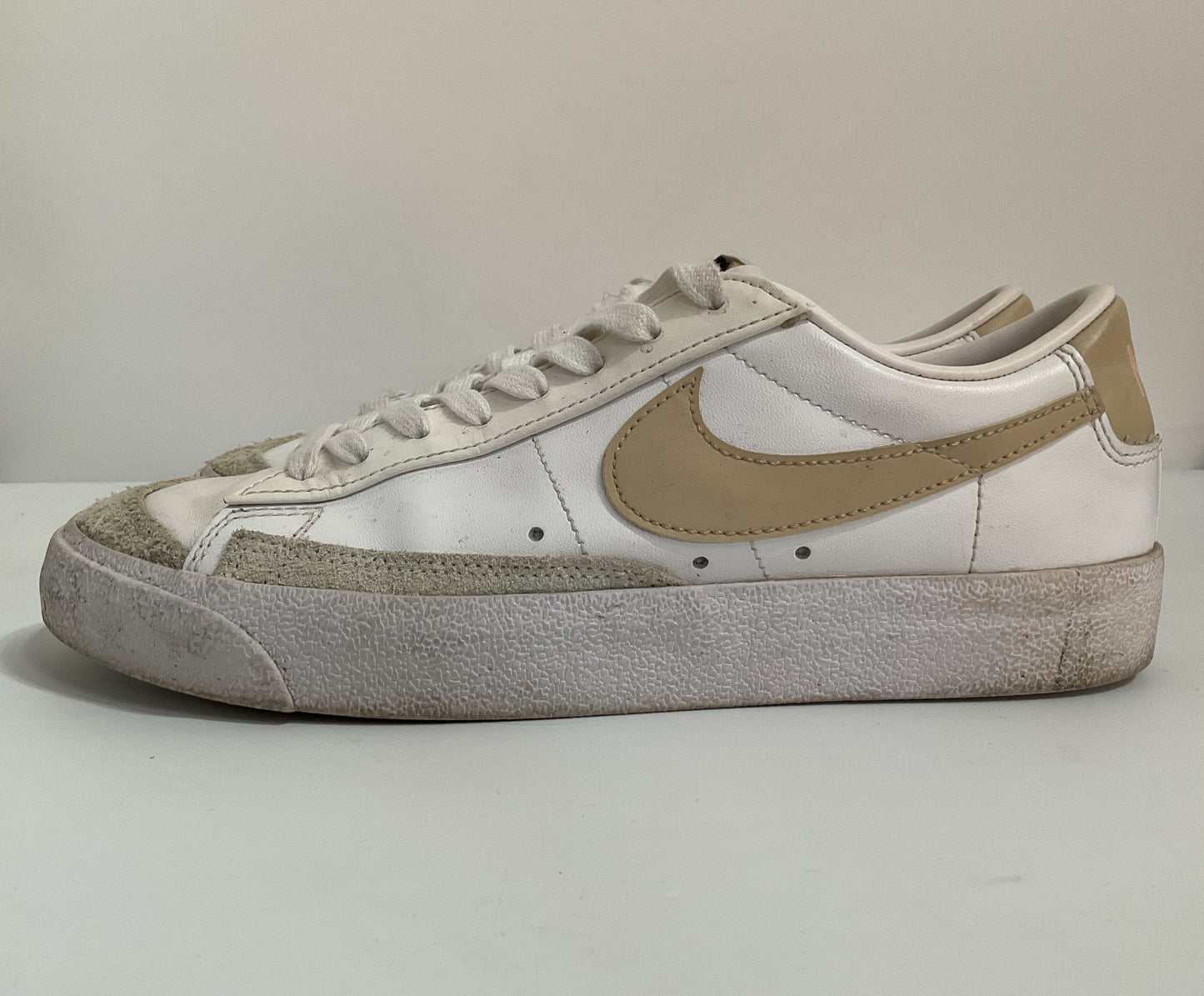 Nike Blazer Low '77 Women's White Pale Coral Low Top Sneakers DC4769-106