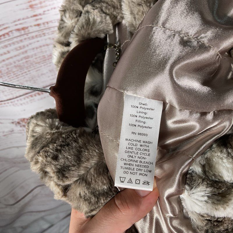 Dennis Basso White/Gray Snow Leopard Print Faux Fur Jacket - Size M