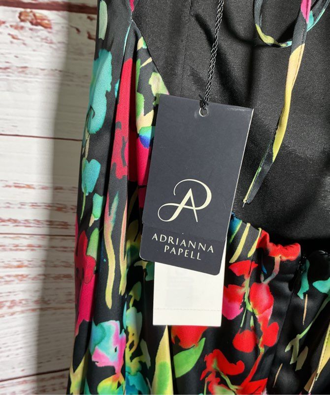 NWT Adrianna Pappell Floral Satin Maxi Dress w/open back Size 4 Retail $365