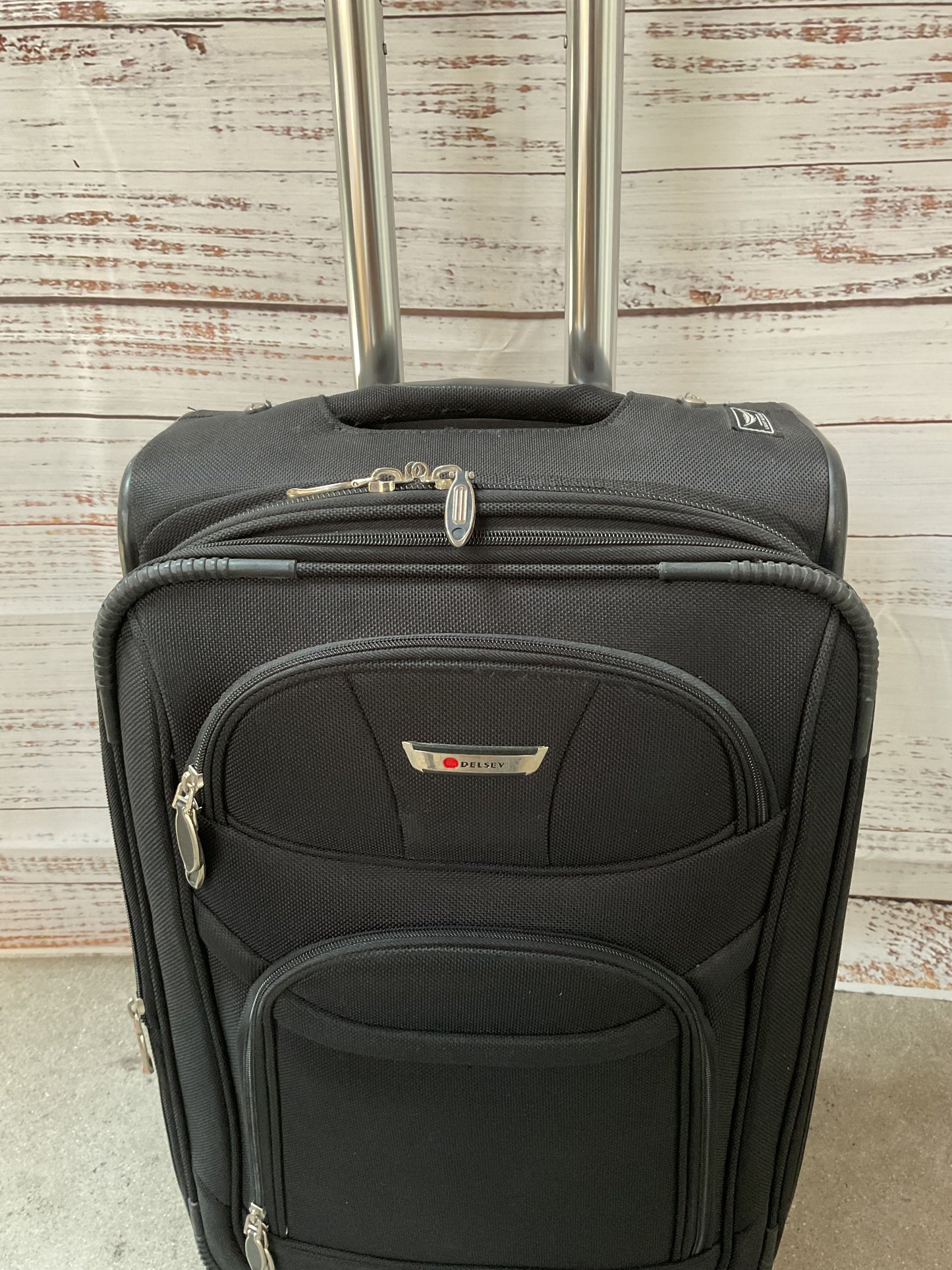 Delsey Lightweight Black Carry On Luggage 14x23x10